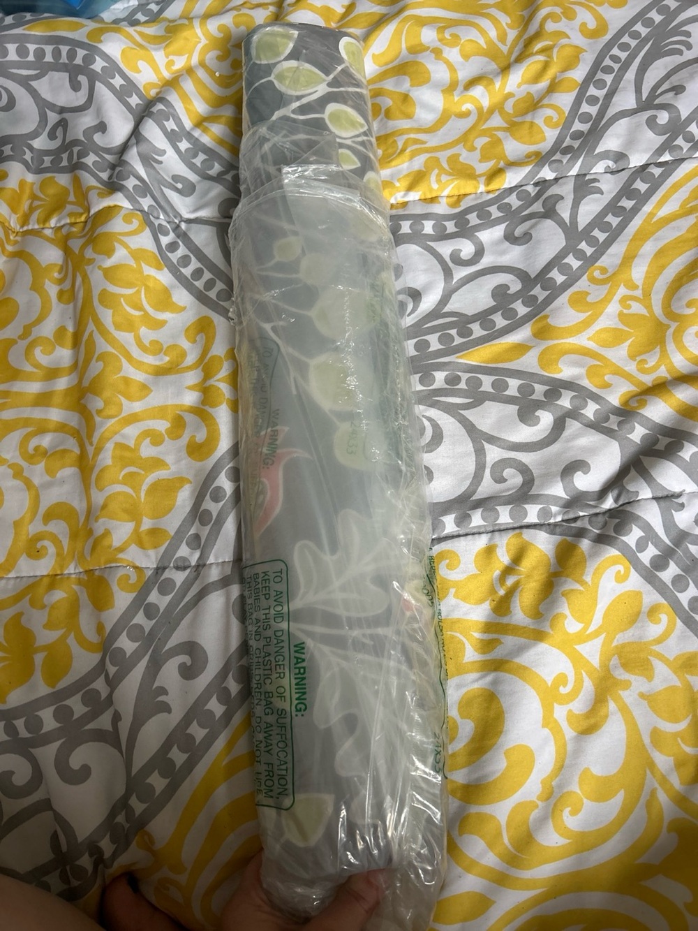 Vinyl Wallpaper Roll — Gray Leaf Pattern